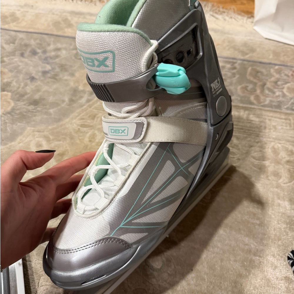 OBX Women's White and Mint Adjustable Ice Skate